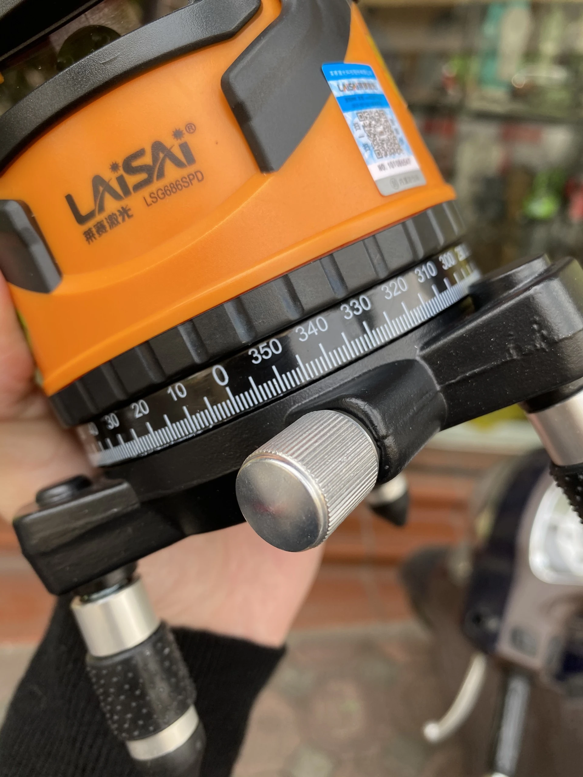 Máy Cân Bằng Laisai LSG686SPD 5 tia xanh