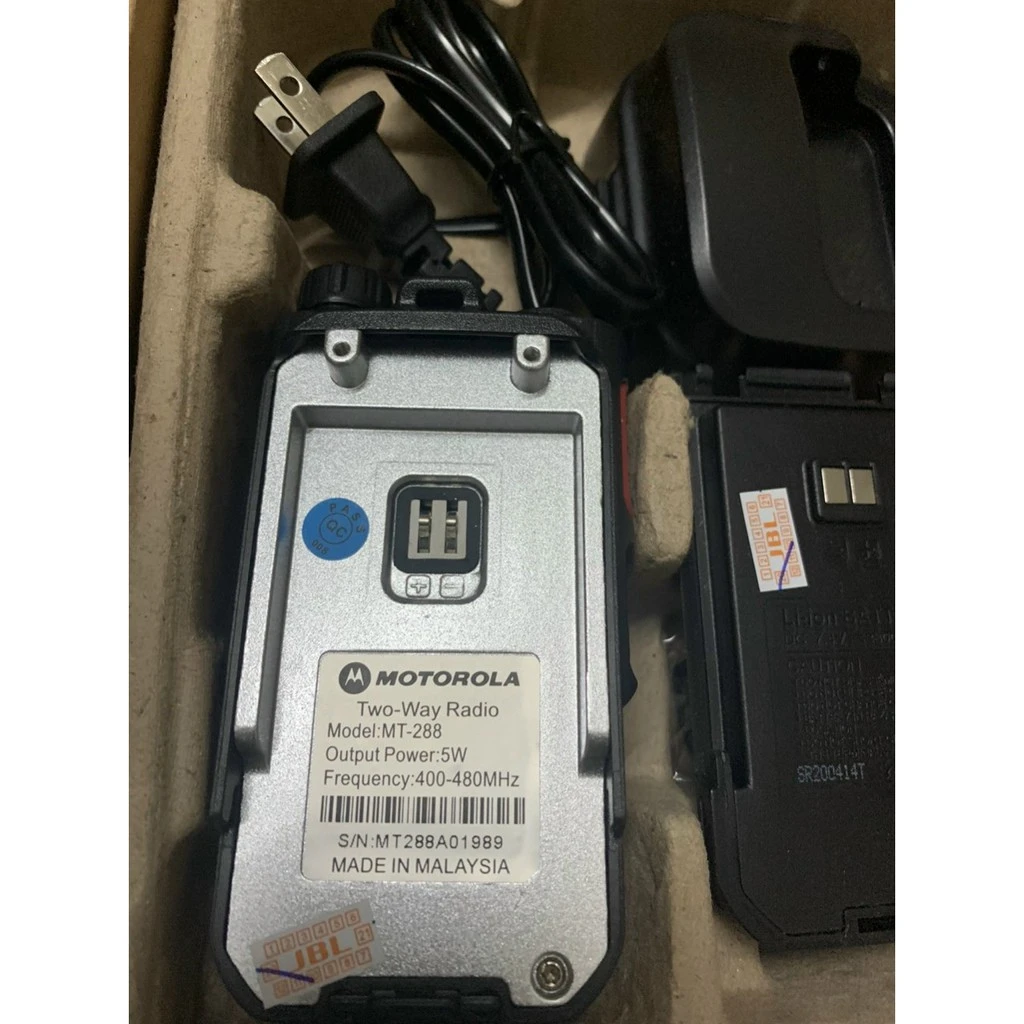 Bộ đàm Motorola MT 288 công suất 5W - Khoảng cách 3km - Pin 2000mAh