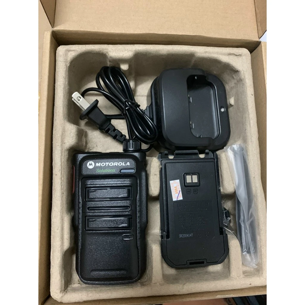 Bộ đàm Motorola MT 288 công suất 5W - Khoảng cách 3km - Pin 2000mAh