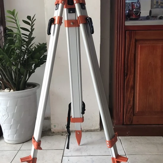 Chân máy thủy bình loại rẻ